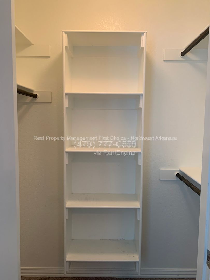 Building Photo - 2757 W Kilimanjaro Way