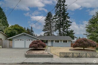 Building Photo - Amazing Updated Rambler in Kirkland with B...