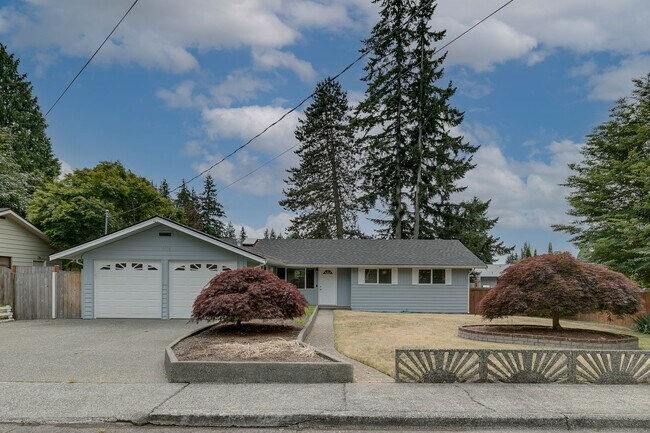 Primary Photo - Amazing Updated Rambler in Kirkland with B...