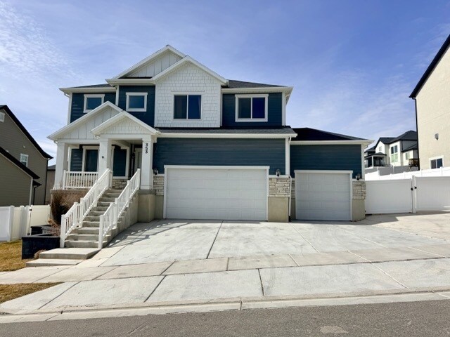 Building Photo - 353 N High Ridge Rd