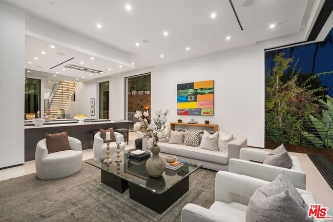 Building Photo - 1200 Angelo Dr