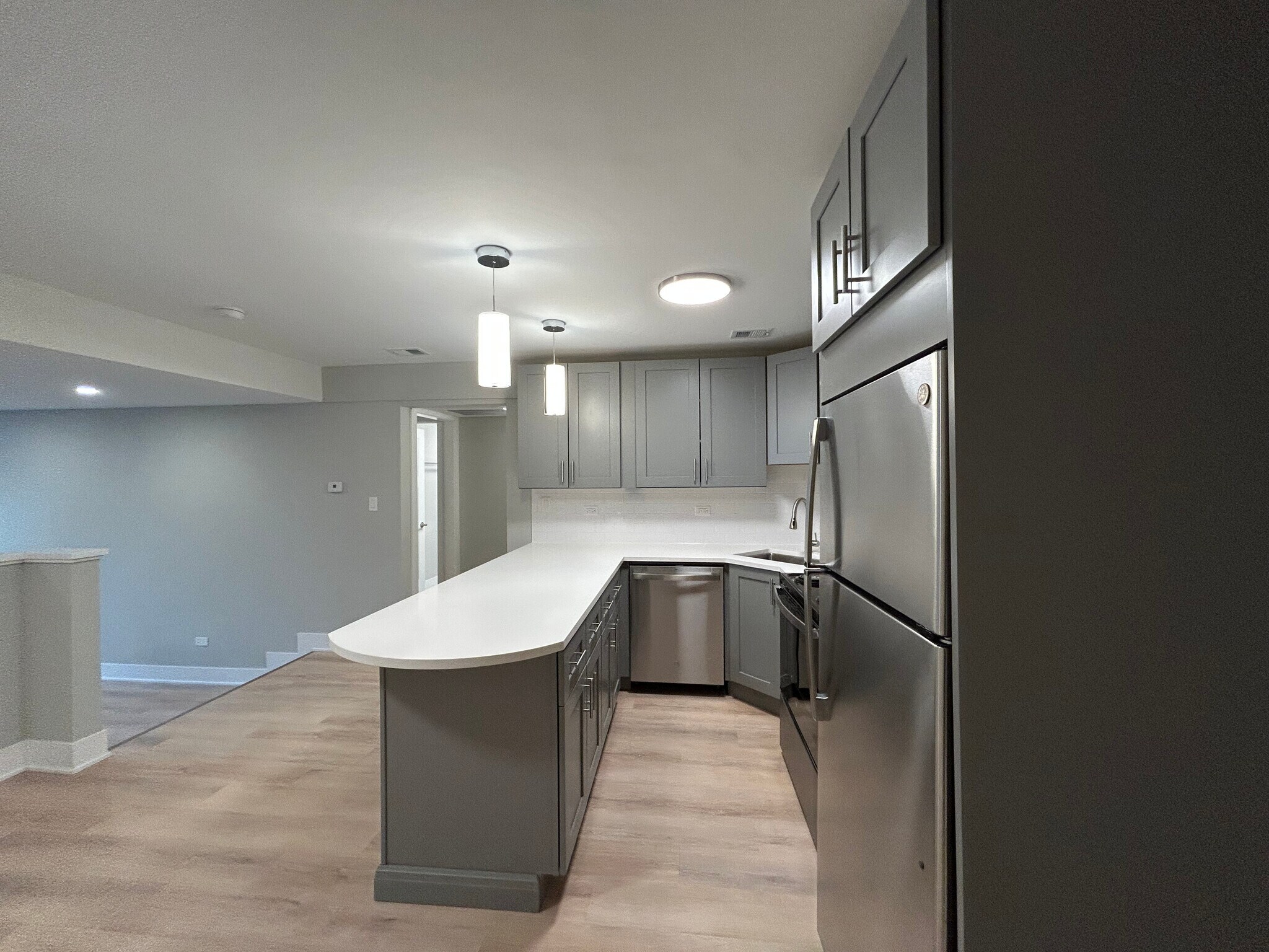Building Photo - 1254 N La Salle Dr
