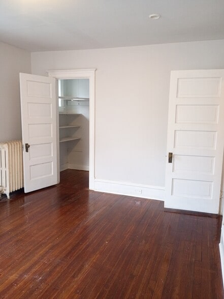 Building Photo - 224 Walnut St