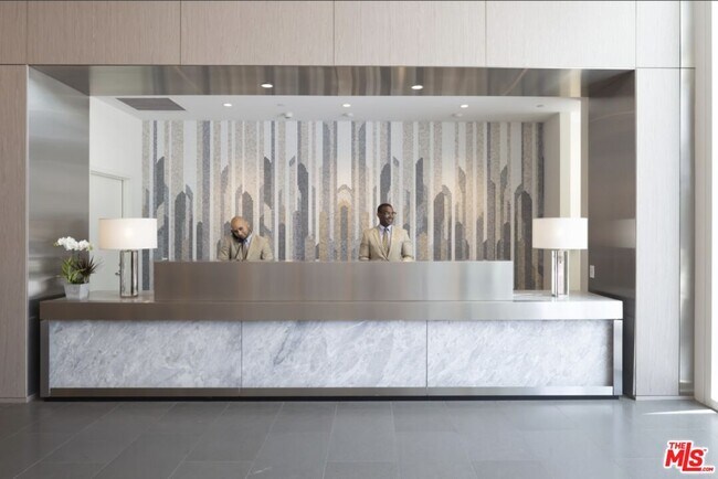 Building Photo - 889 Francisco St