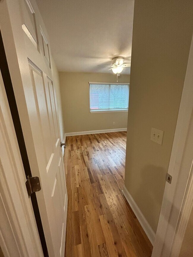 Building Photo - Downtown Morganton 3 Bedroom 2 Bath
