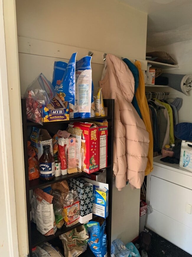 Building Photo - 1 Shared Spot Available for Fall 2026