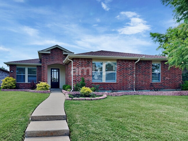 Building Photo - 1475 Stewart Dr