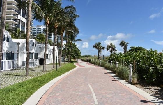Building Photo - 6365 Collins Ave