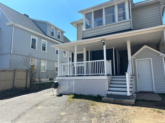 Building Photo - 1049 Campbell Ave