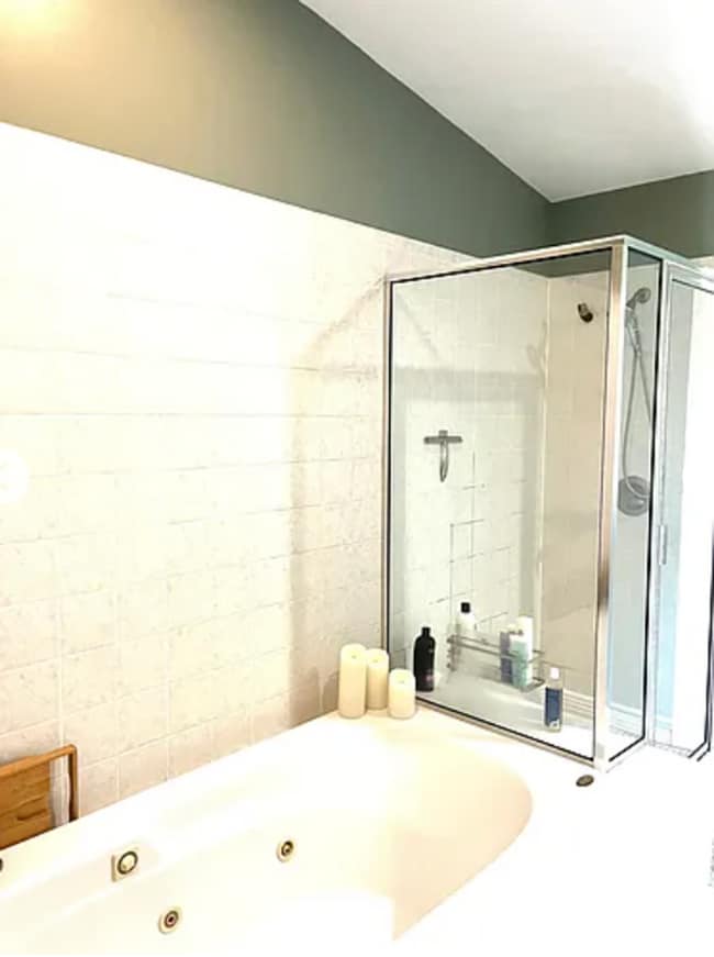 Building Photo - Spectacular 2 Bedroom Waterfront Townhome ...
