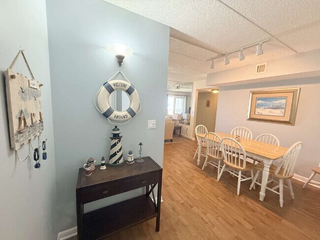Building Photo - Furnished Tradewinds Condo!