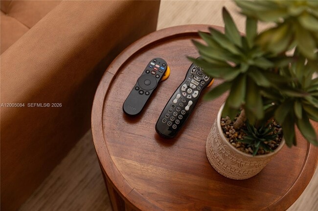 Building Photo - 1896 Crestview Way