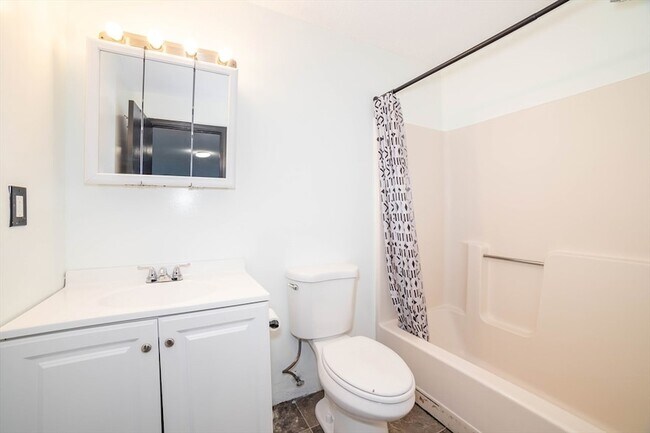 Building Photo - 80 Stanton St