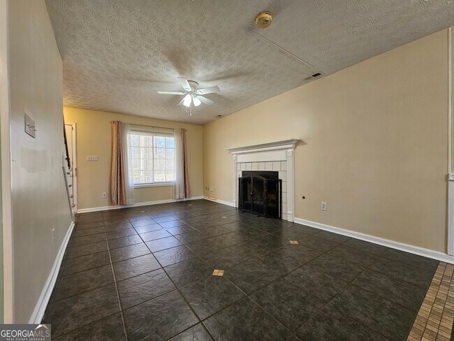 Building Photo - 611 Lora Smith Rd