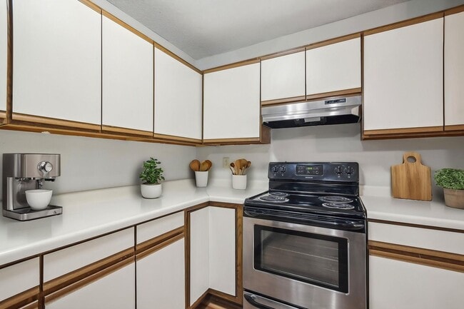 Interior Photo - Cloverleaf Park