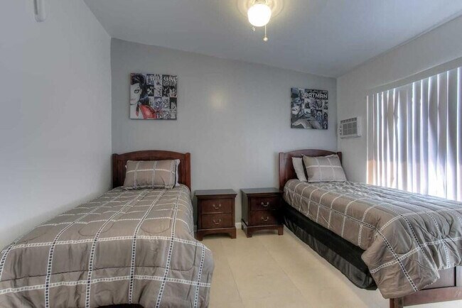 Building Photo - 1510 S 20th Ave