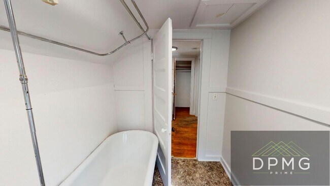 Building Photo - 125 S Hosmer St