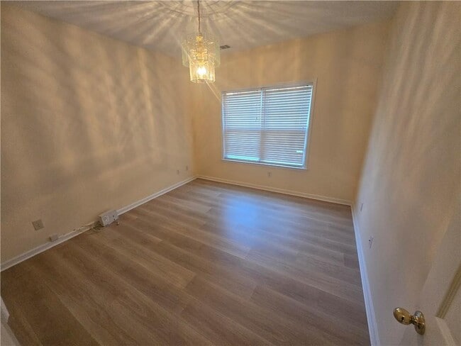 Building Photo - 2206 Creekway Dr