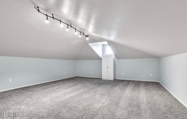 Building Photo - 12879 Hidden Grove Dr