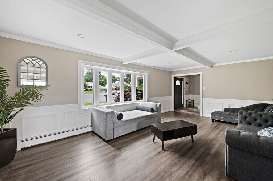 Building Photo - 7590 Violet Cir