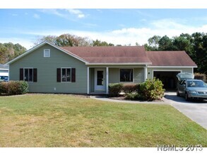 Building Photo - 1224 Creek Rd