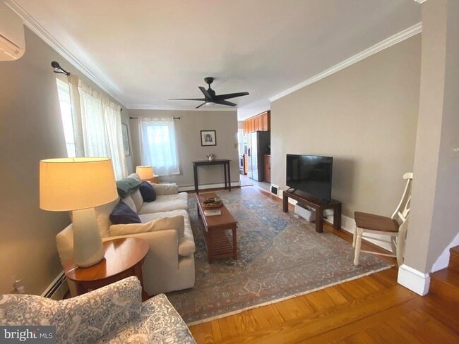 Building Photo - 20 E Abington Ave