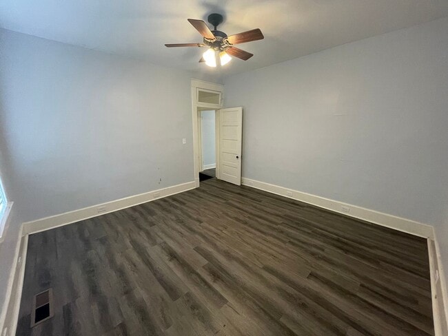 Building Photo - Nice 2/1 House in Old East Rome- $1,295
