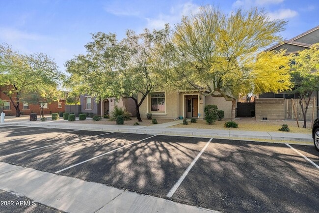 Building Photo - 3983 E Cat Balue Dr