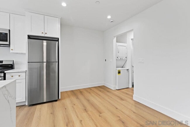 Building Photo - 4265 42nd St