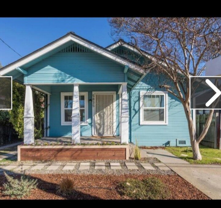 Building Photo - 5835 Broadway