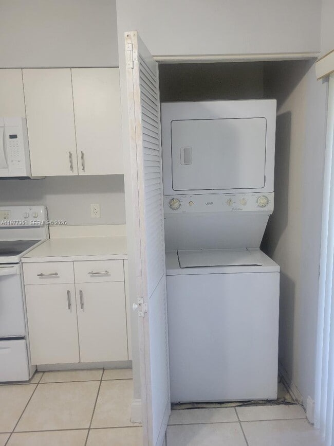 Building Photo - 48 Key W Ct