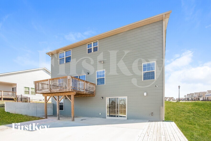 Building Photo - 1658 Scarbrough Cir SW