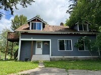 Building Photo - 3 Bedroom Home For Rent