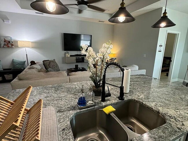 Building Photo - BRAND NEW HOME 2022 - All new appliances! Home is fully furnished!