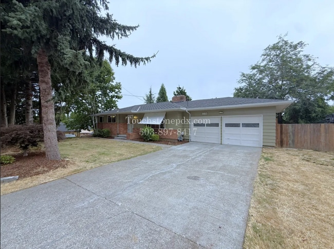 Building Photo - 980 NW Wallula Ave