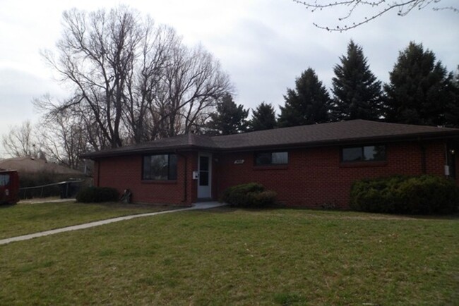 Building Photo - 2 bedroom, 1 bathroom home in Wheat Ridge ...