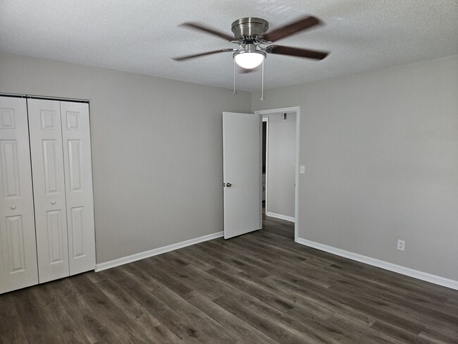 Building Photo - 1108 Thomas Ln