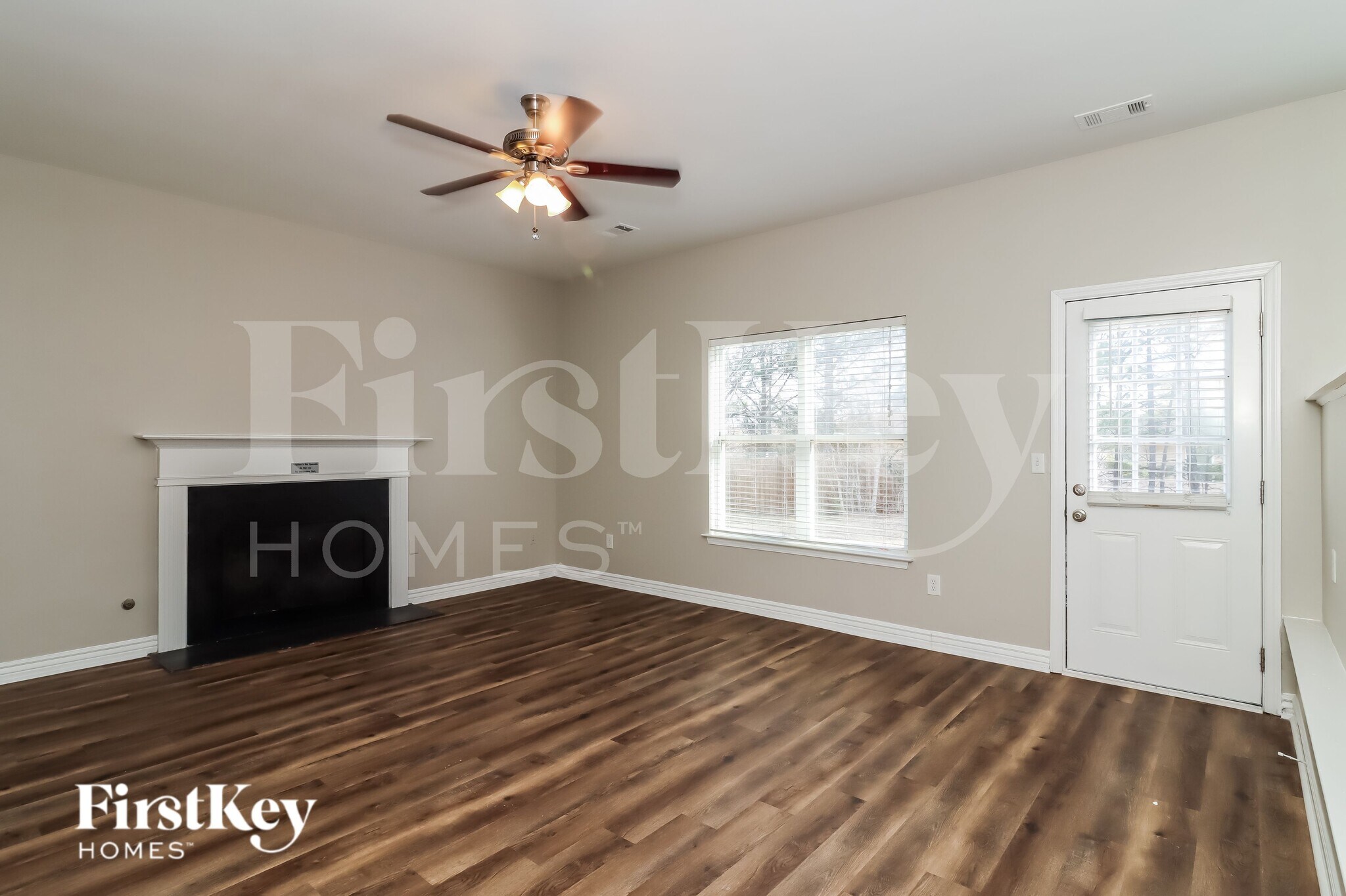 Building Photo - 3091 Overlook Ln