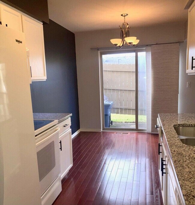 Building Photo - 3054 Forest Creek Ct