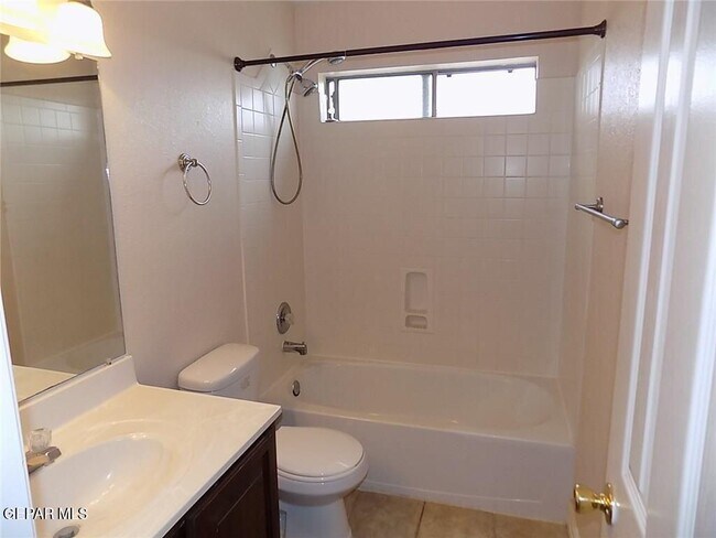 Building Photo - 5473 Roger Maris Dr