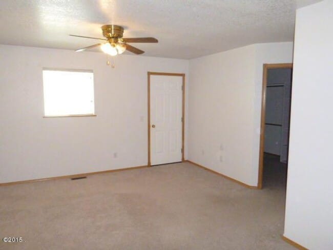 Building Photo - Lovely South Kalispell Home