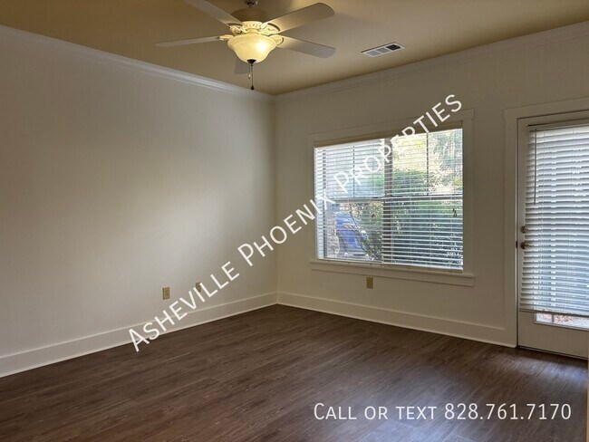 Building Photo - 9 Kenilworth Knls