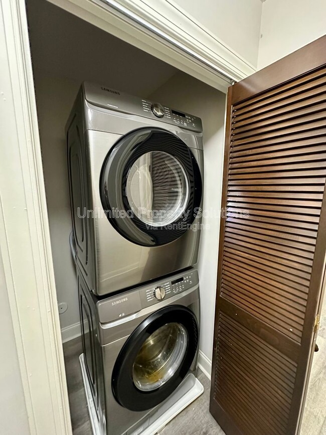 Building Photo - 70 Arlene Dr