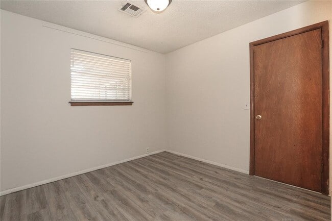 Building Photo - 24 SW 54th St