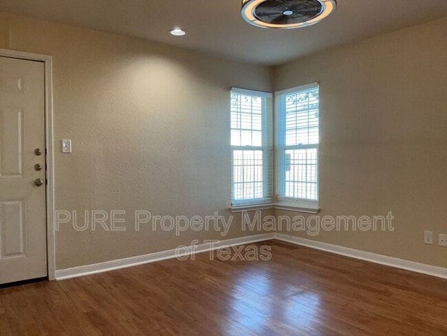 Building Photo - 7685 Northcross Dr