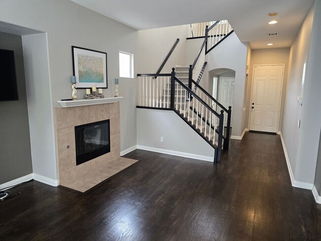 Building Photo - Nicely Updated Three Bedroom Home in Torrey Hills