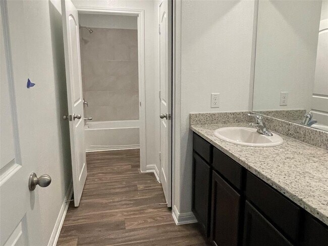 Building Photo - 112 Dupont Pass