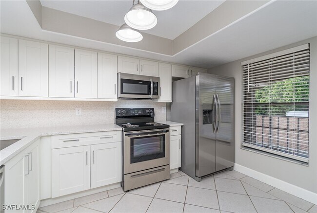 Building Photo - 135 Cypress Way E