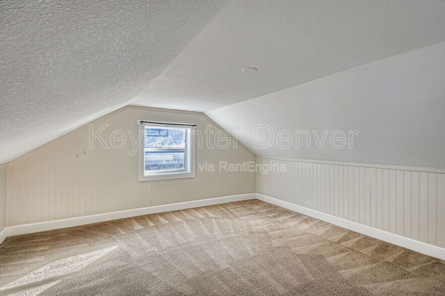 Building Photo - 1010 Jay St