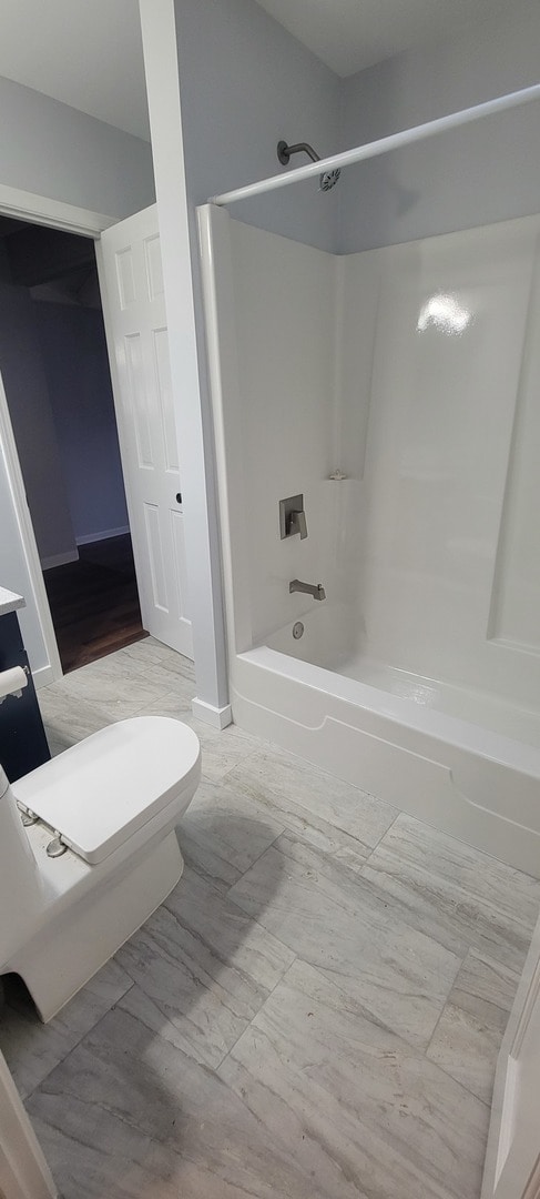 Building Photo - 6921 Clarendon Hills Rd